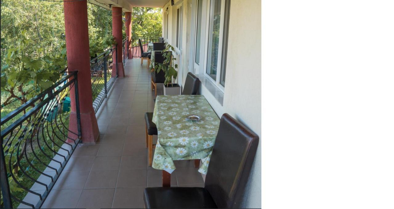 Denisa & Rares Hotel Tasnad Ngoại thất bức ảnh